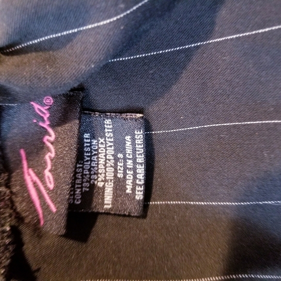 Torrid black/white bustier w/hook front closure - Picture 4 of 6